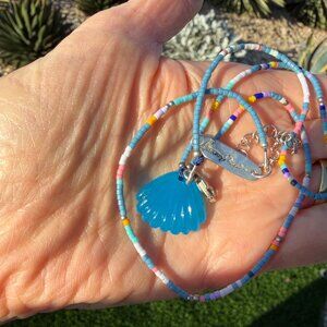 Adorable Bunny Shapiro aqua shell necklace, beaded, 16.5" to 19"